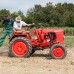 Alte Traktoren im Einsatz beim Bauernmarkt